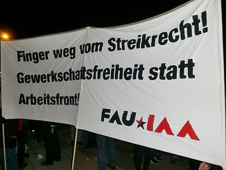 Die FAU Frankfurt auf der Demonstration gegen den hessichen Unternehmertag