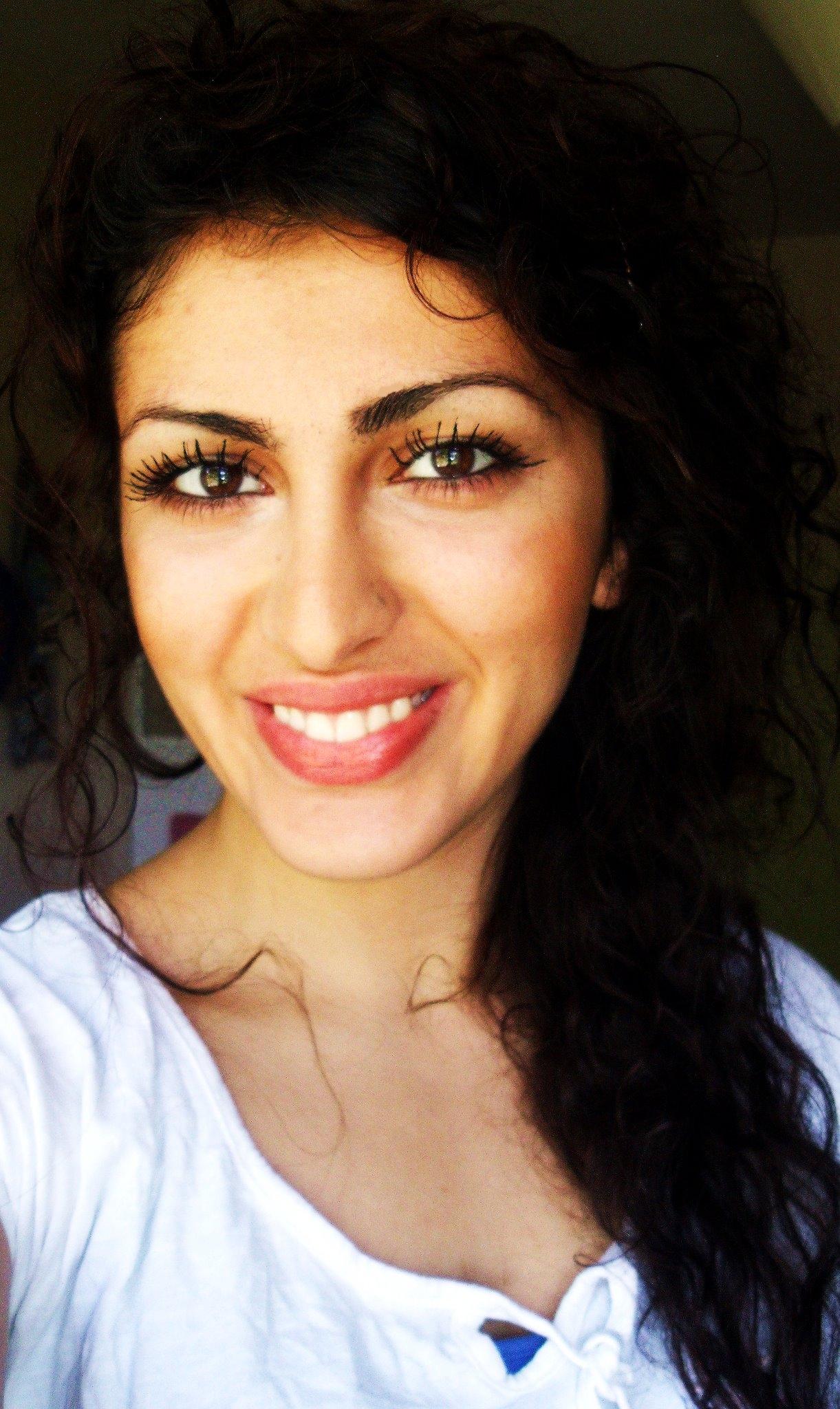 Dilar Dirik ist Doktorandin an der Universität Cambridge und erforscht die kurdische Frauenbewegung