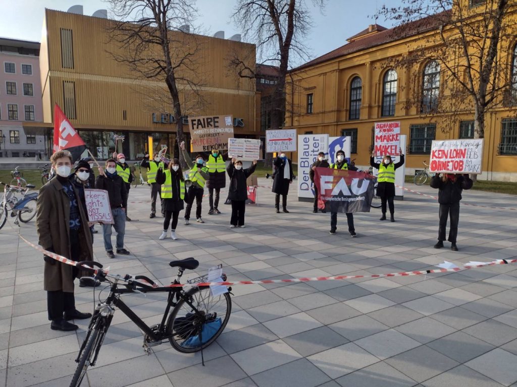 Protestkundgebung vor dem Lenbachhaus am 23. März 2021
